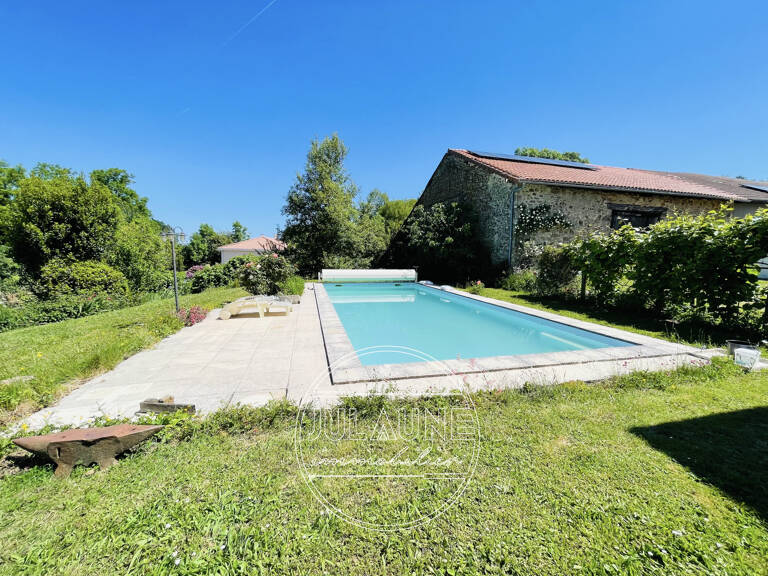 Maison de caractère en pierres avec piscine — photo 1