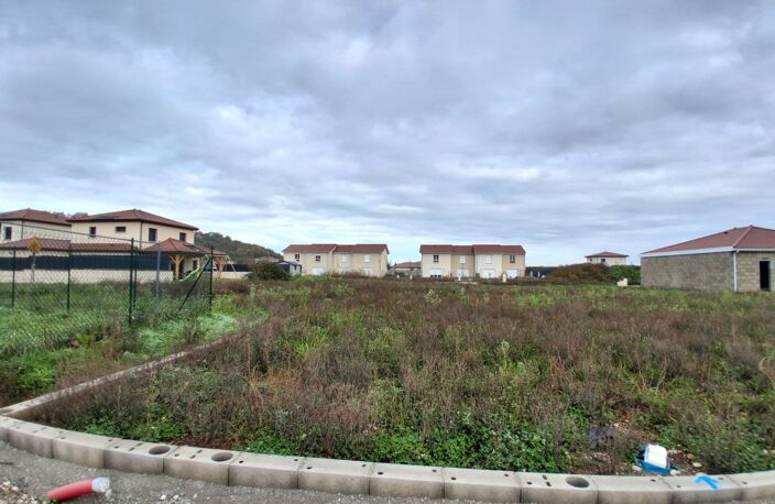 Terrain — photo 3