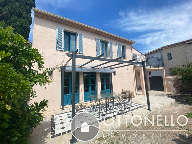 Maison de ville meublée - Roquebrune Sur Argens 3 pièces 80m2 avec jardinet — photo 1
