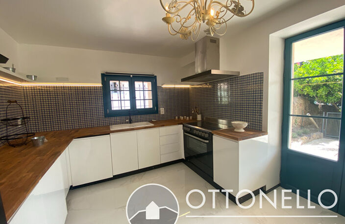 Maison de ville meublée - Roquebrune Sur Argens 3 pièces 80m2 avec jardinet — photo 2