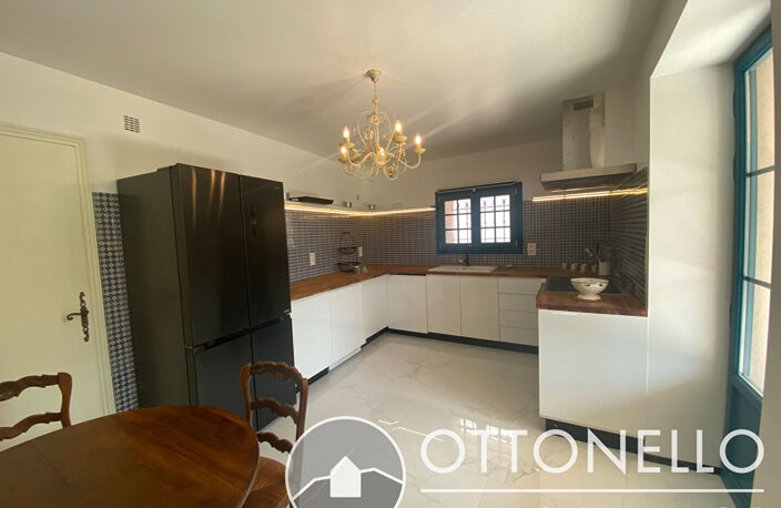 Maison de ville meublée - Roquebrune Sur Argens 3 pièces 80m2 avec jardinet — photo 5