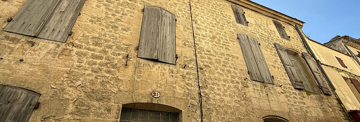 Maison 10 Pièces 975 m² à vendre à Blaye (33390)