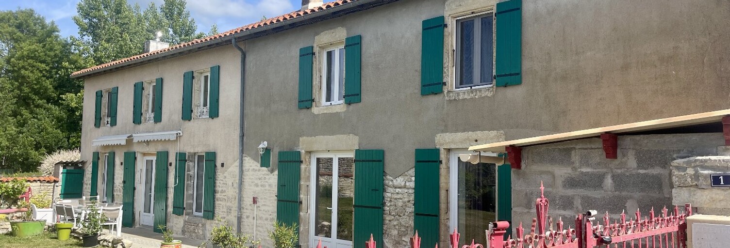 Maison 8 Pièces 171 m² à vendre à Villefollet (79170)