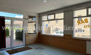Commerce  90 m² à louer à Saint-Agrève (07320)