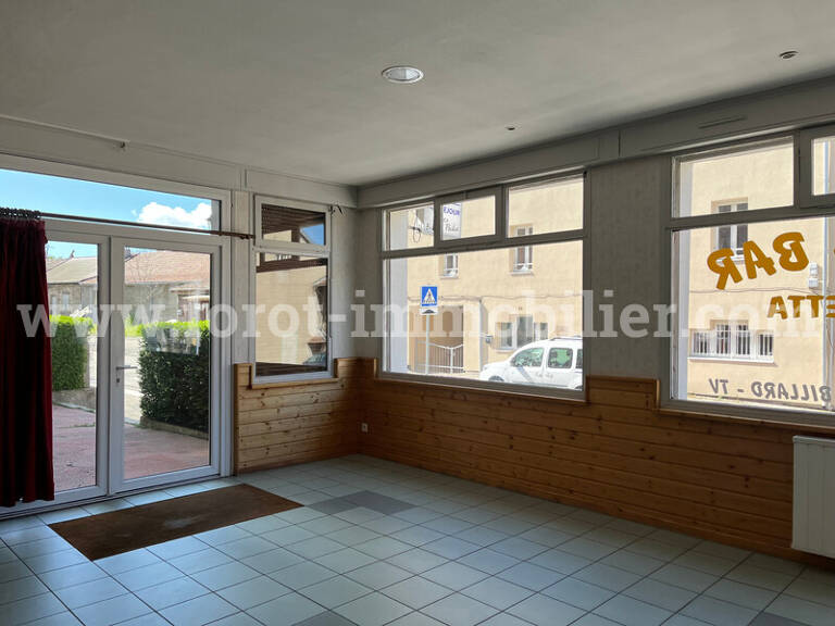 local commercial — photo 1