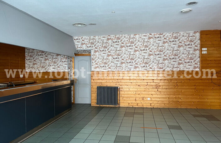 local commercial — photo 5