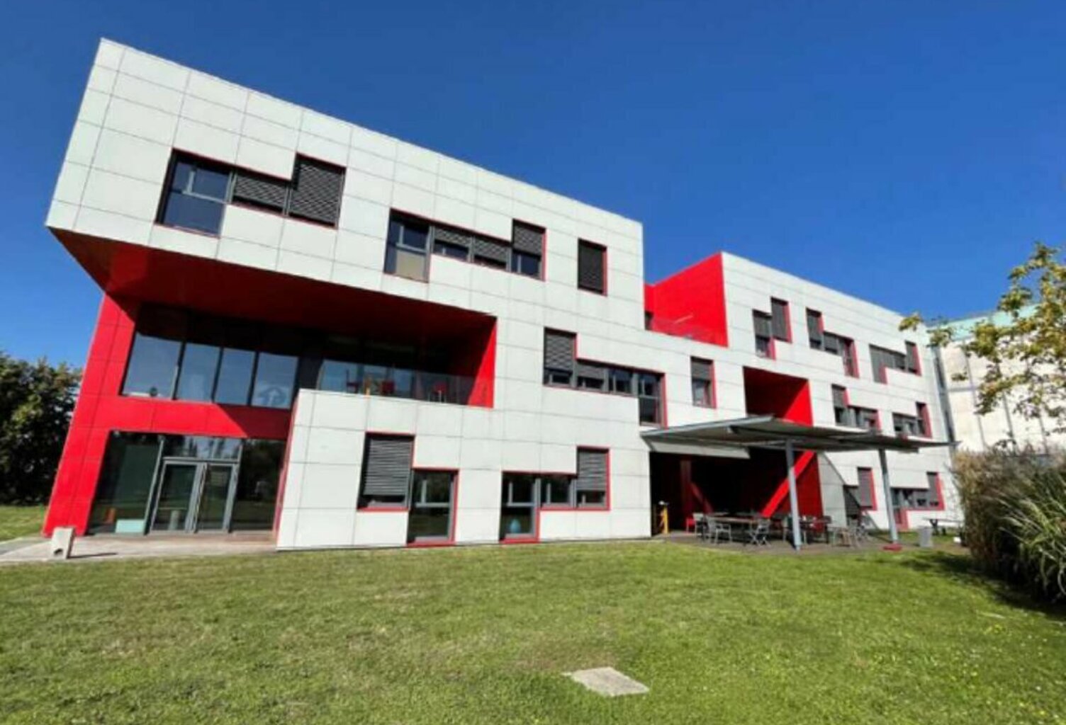 BUREAUX à LOUER — photo 1