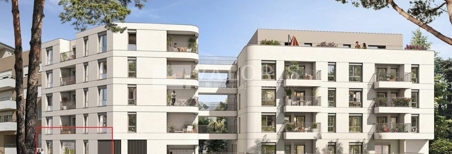 Commerce  99 m² à louer à Écully (69130)