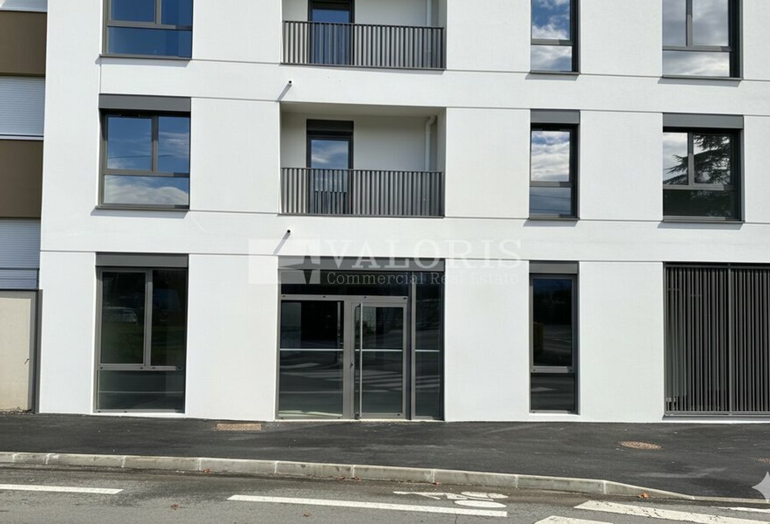 LOCAL COMMERCIAL à LOUER — photo 1