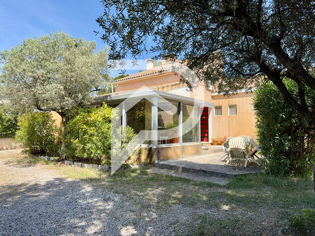 INVESSTISSEURS Villeneuve Les Avignon Maison et terrain 4170m² — photo du bien