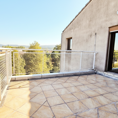 Appartement 3 pièces 240000 €