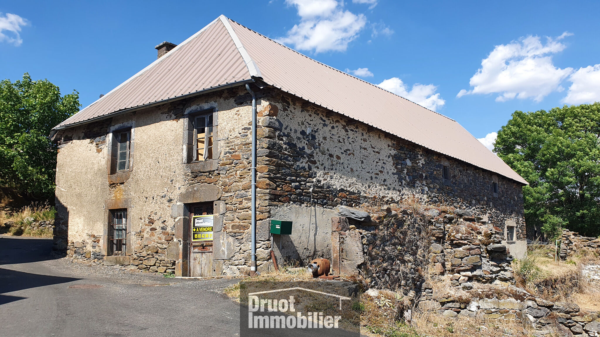 Villa / Maison  T3 à vendre Prades-d'Aubrac 12470