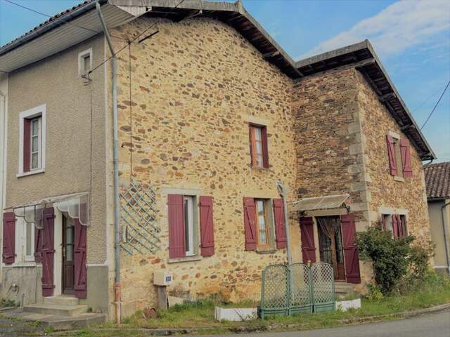 Maison en pierre de 4 pièces principales — photo du bien