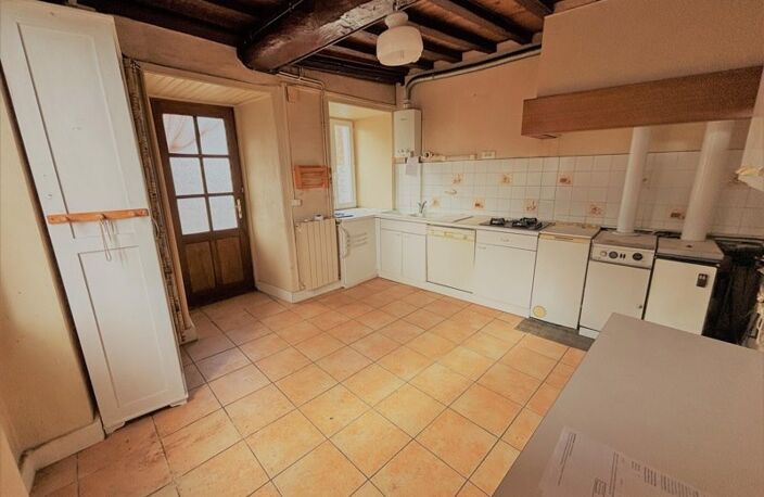 Maison en pierre de 4 pièces principales — photo 3