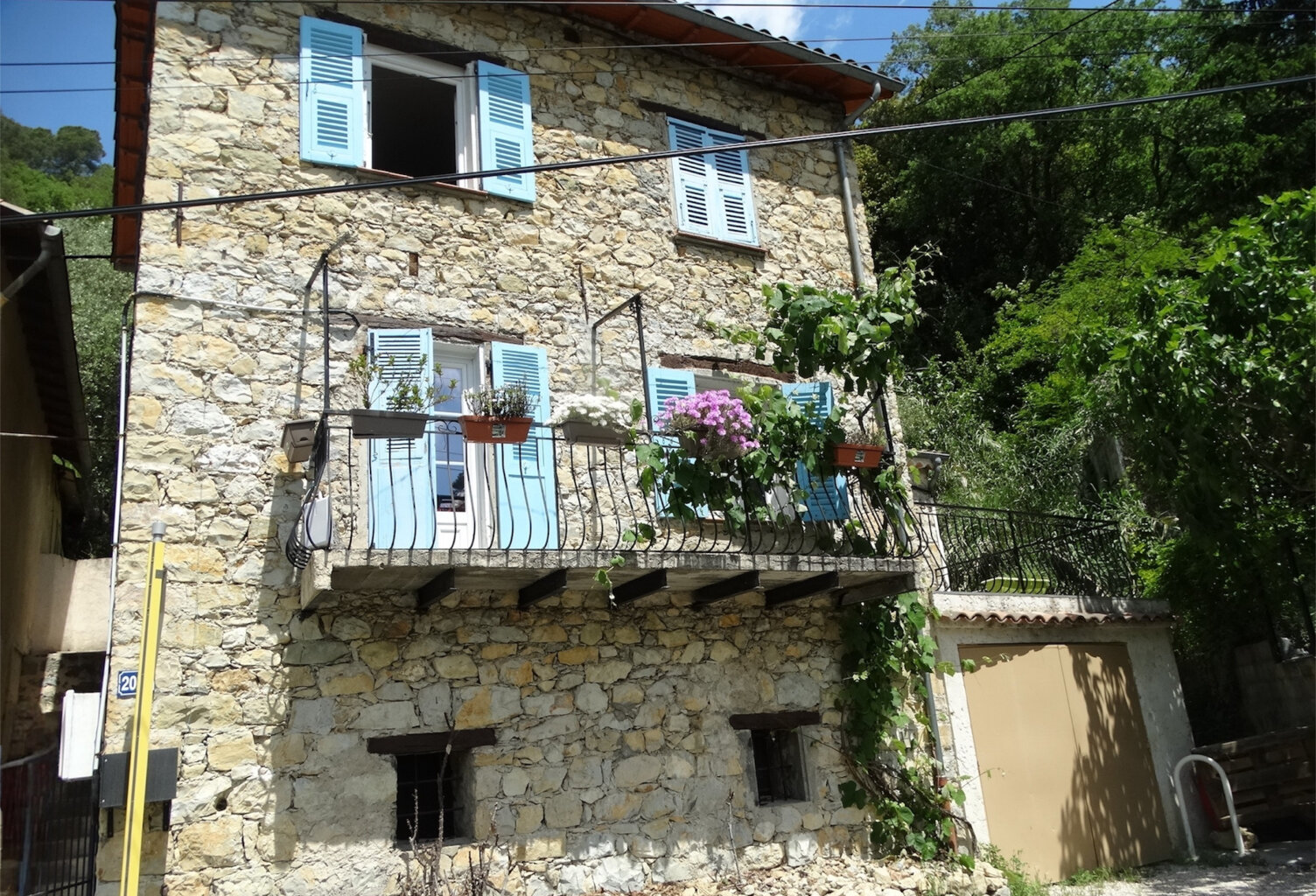 Jolie Maison en pierre implantée dans la vallée de l'Estéron — photo 1