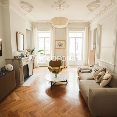 Appartement 4 pièces 545000 €