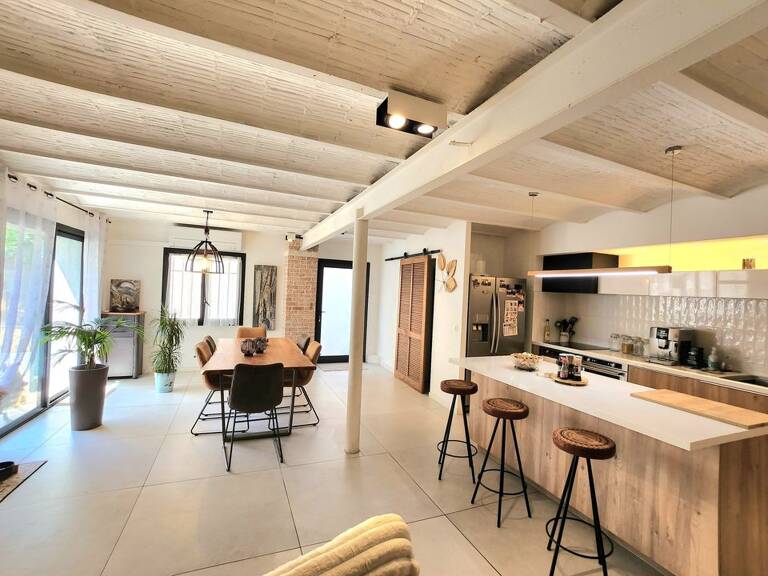 LOFT / 2 CHAMBRES / TERRASSE / CHATEAU GOMBERT — photo 1
