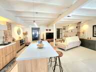 LOFT / 2 CHAMBRES / TERRASSE / CHATEAU GOMBERT — photo 2