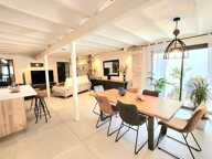 LOFT / 2 CHAMBRES / TERRASSE / CHATEAU GOMBERT — photo 3