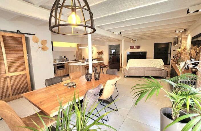 LOFT / 2 CHAMBRES / TERRASSE / CHATEAU GOMBERT — photo 4
