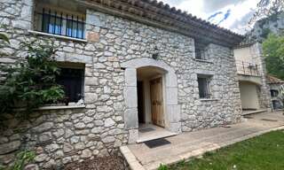 Maison 5 Pièces 222 m² à vendre à Coursegoules (06140)