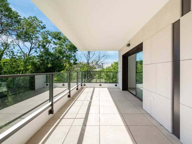 VENTE-APPARTEMENT-QUATRE PIECES-DERNIER ETAGE-TERRASSE- MARSEILL — photo 1