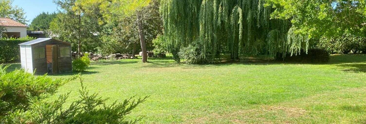 Terrain  1929 m² à vendre à Corme-Écluse (17600)