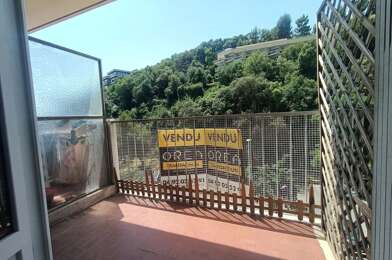 Appartement 3 pièces 220500 €