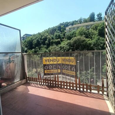 Appartement 3 pièces 220500 €