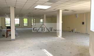 Local industriel  312 m² à louer à Massy (91300)