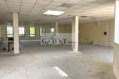 Local industriel  4250 €