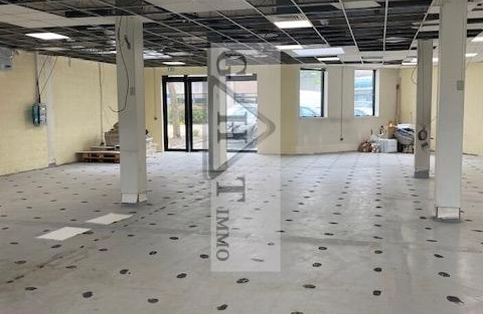 À LOUER – LOCAL D’ACTIVITÉ DE 312 M² À MASSY — photo 2