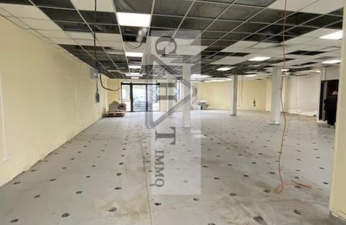 À LOUER – LOCAL D’ACTIVITÉ DE 312 M² À MASSY — photo 3
