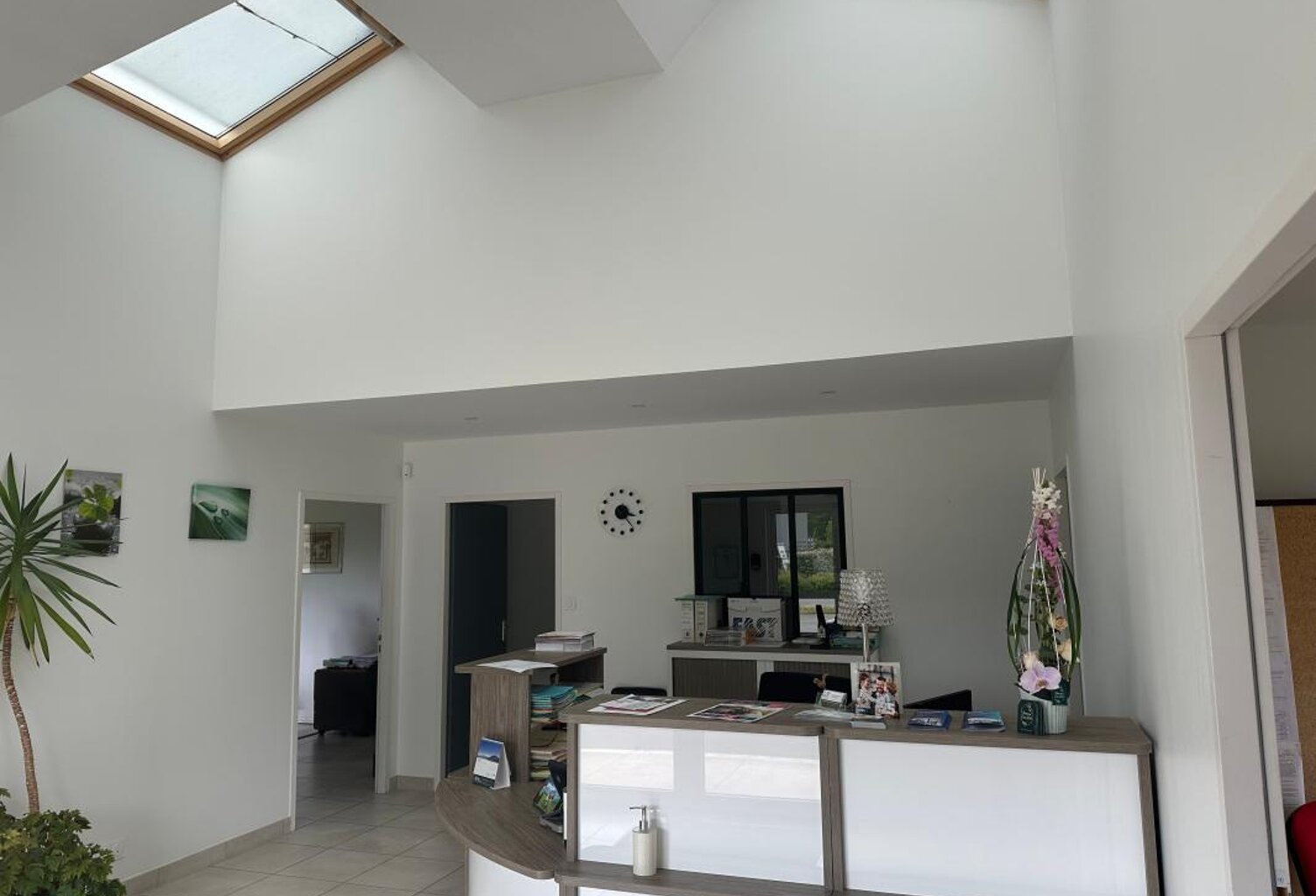Bâtiment à usage de bureaux — photo 1