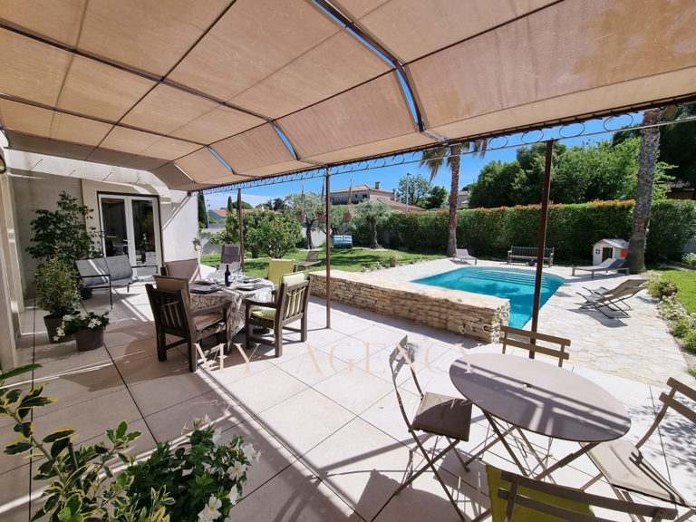 Villa familiale contemporaine avec piscine à Caux — photo 1