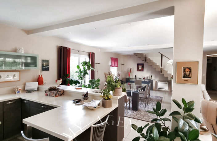 Villa familiale contemporaine avec piscine à Caux — photo 2
