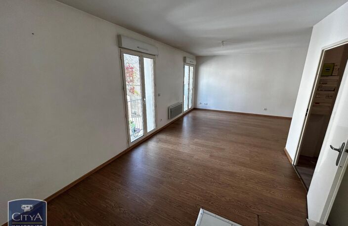 Location appartement 1 pièce 38 m² à Cholet (49300) — photo 5