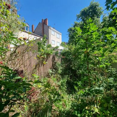 Appartement 8 pièces 299600 €