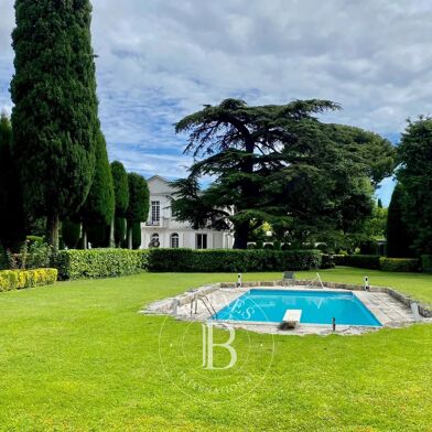 Maison 11 pièces 2490000 €