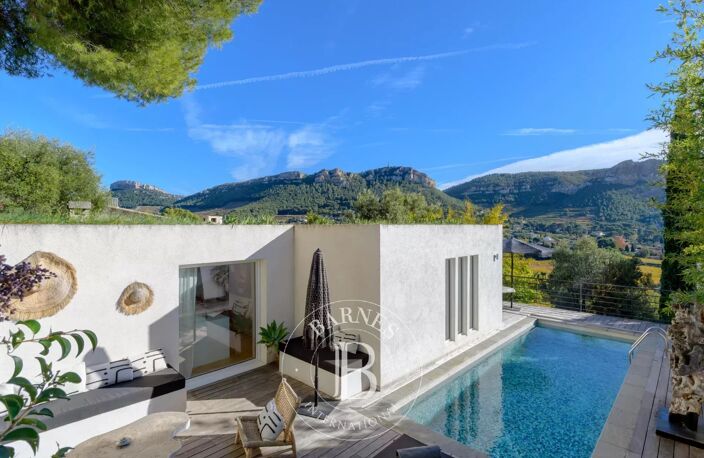 VENTE - CASSIS - VILLA - VUE MER - PISCINE - 3 CHAMBRES — photo 3