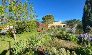 Maison 9 Pièces 318 m² à vendre à Saint-Saturnin-lès-Apt (84490)