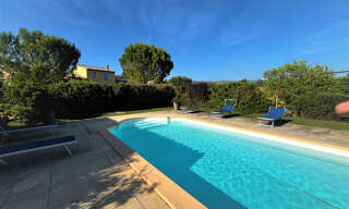 Maison 9 Pièces 318 m² à vendre à Saint-Saturnin-lès-Apt (84490)
