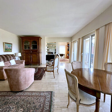 Appartement 4 pièces 275000 €