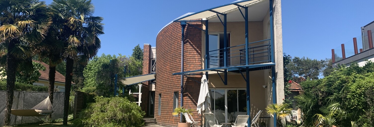 Maison 7 Pièces 250 m² à vendre à Lons (64140)