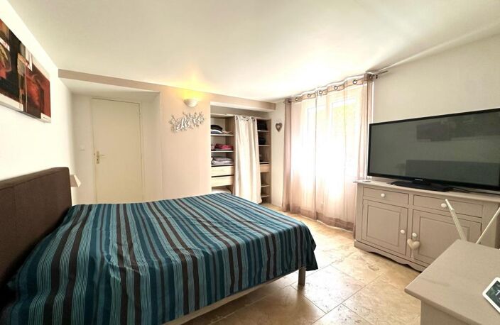 Maison ROGNES 7 Pièces 210 m² — photo 5