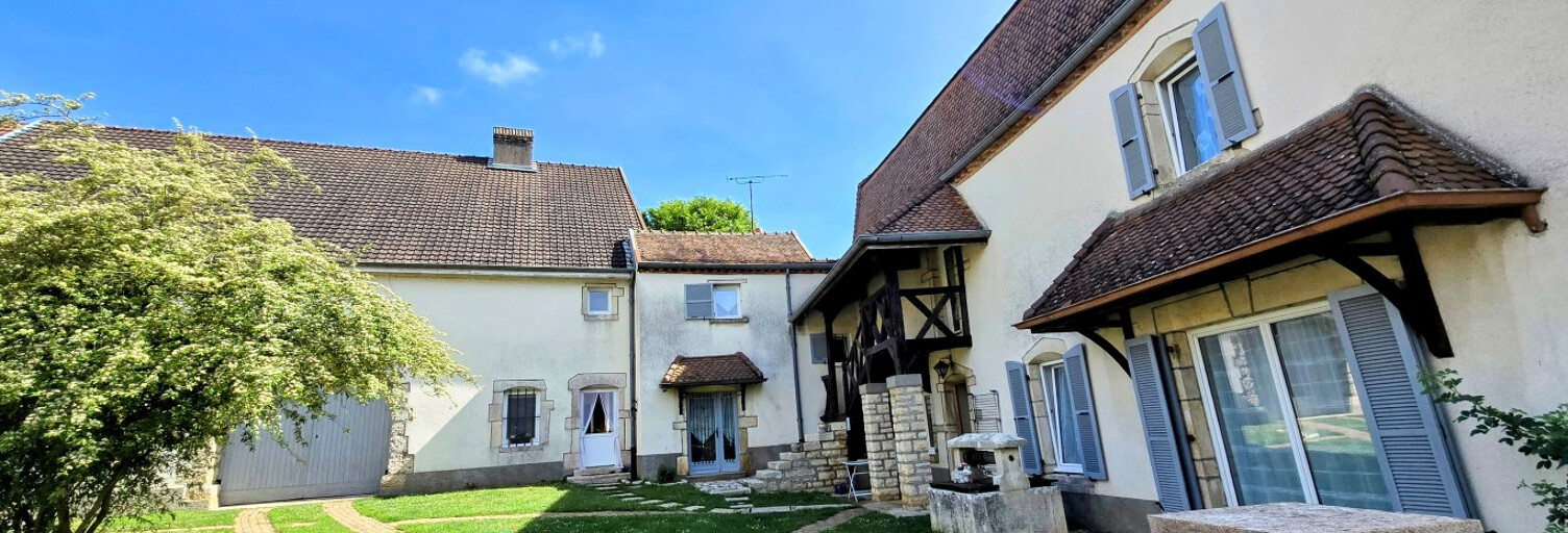 Maison 9 Pièces 251 m² à vendre à Mirebeau-sur-Bèze (21310)