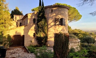 Maison 8 Pièces 190 m² à vendre à Les Angles (30133)