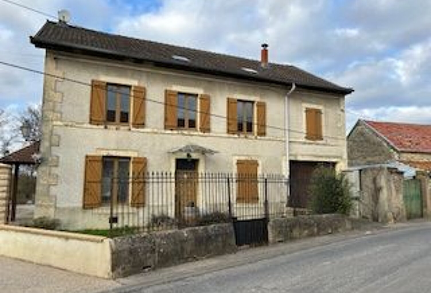 Maison À Vendre — photo 1