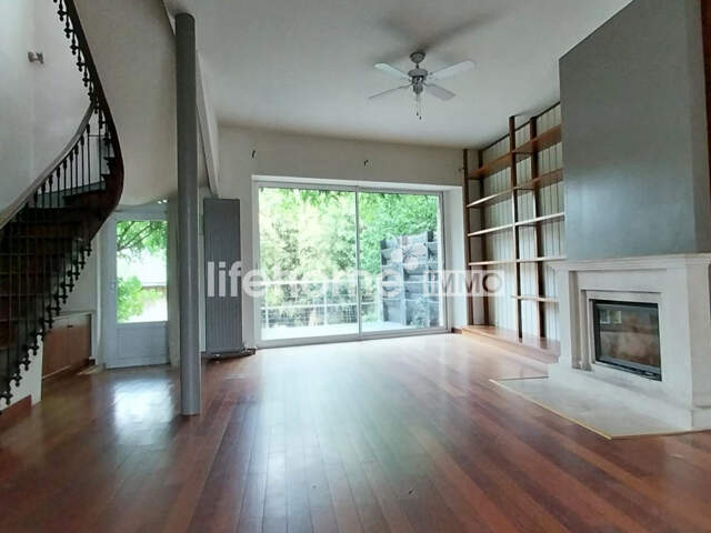 Maison de ville, 200m2, 5 chambres — photo du bien