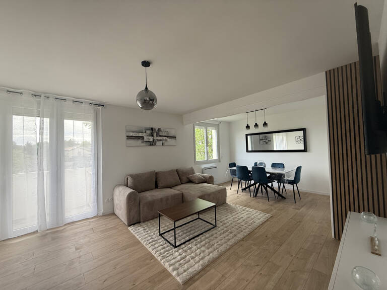 Appartement  T4 Meublé - Carbon Blanc — photo 1